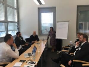 Expertenkreis Besprechung in Kleingruppen in Wien